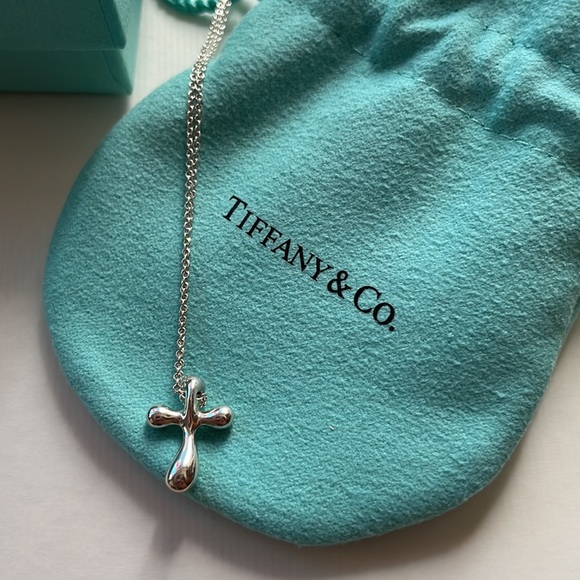 Sold💓TIFFANY & CO.
Cross Pendant Necklace💓 - Picture 5 of 11